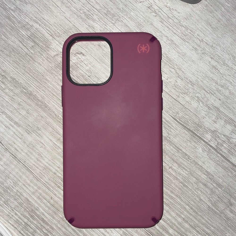Speck iPhone 12/12 Pro Case